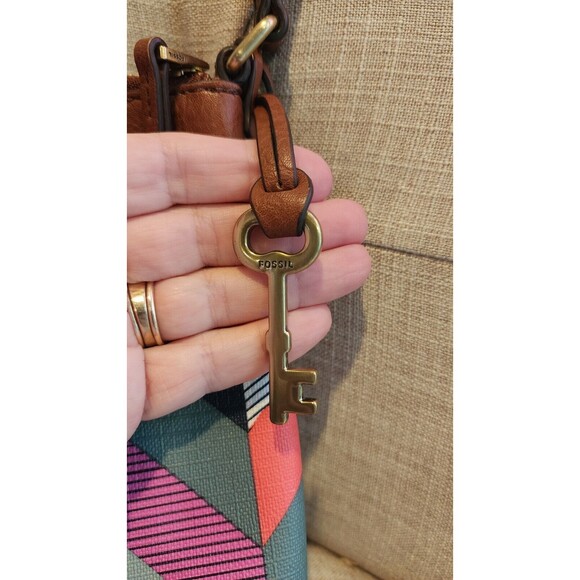 Fossil Leather & Vinyl Geometric Colorful Chevron KEY Crossbody Purse - Picture 5 of 7
